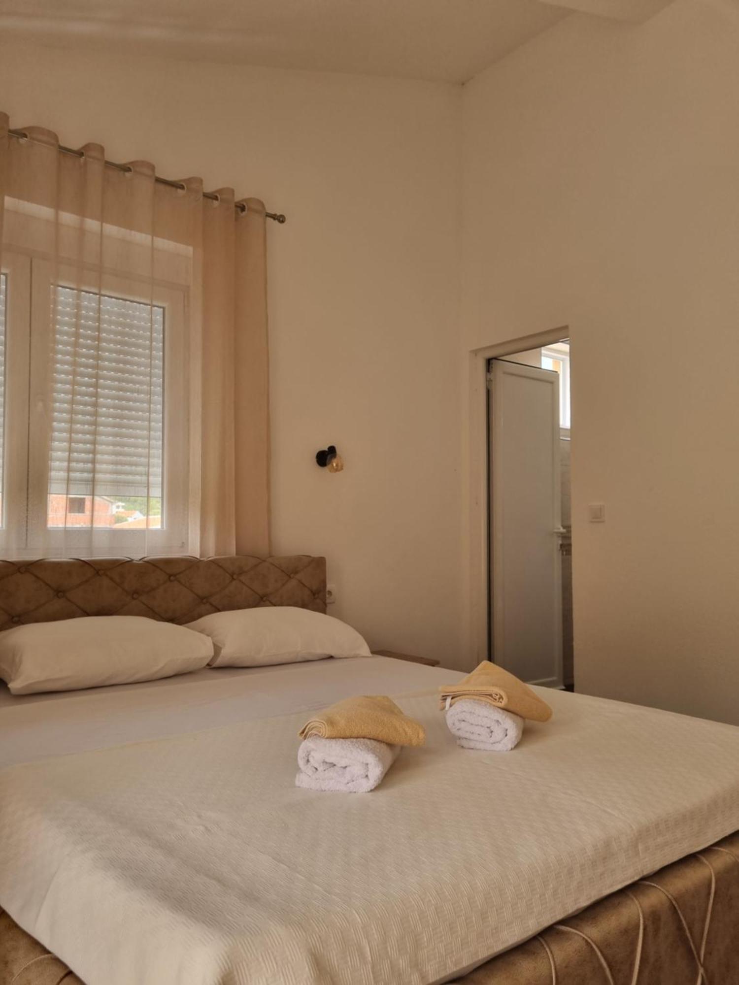 Apartmani Mihailovic Budva Ngoại thất bức ảnh