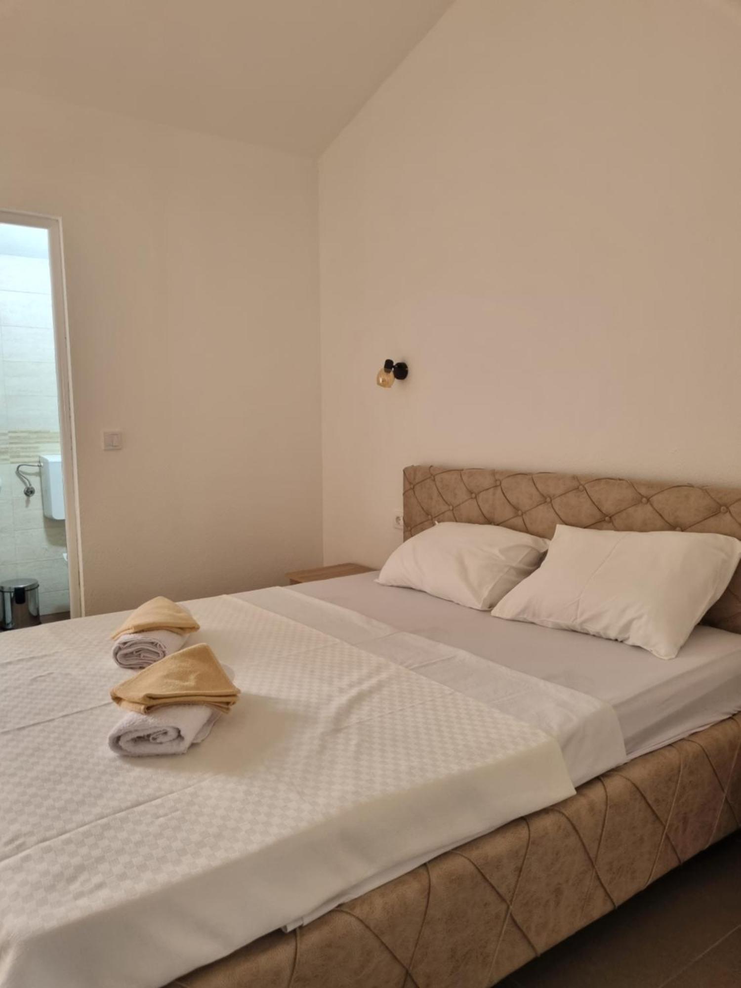 Apartmani Mihailovic Budva Ngoại thất bức ảnh
