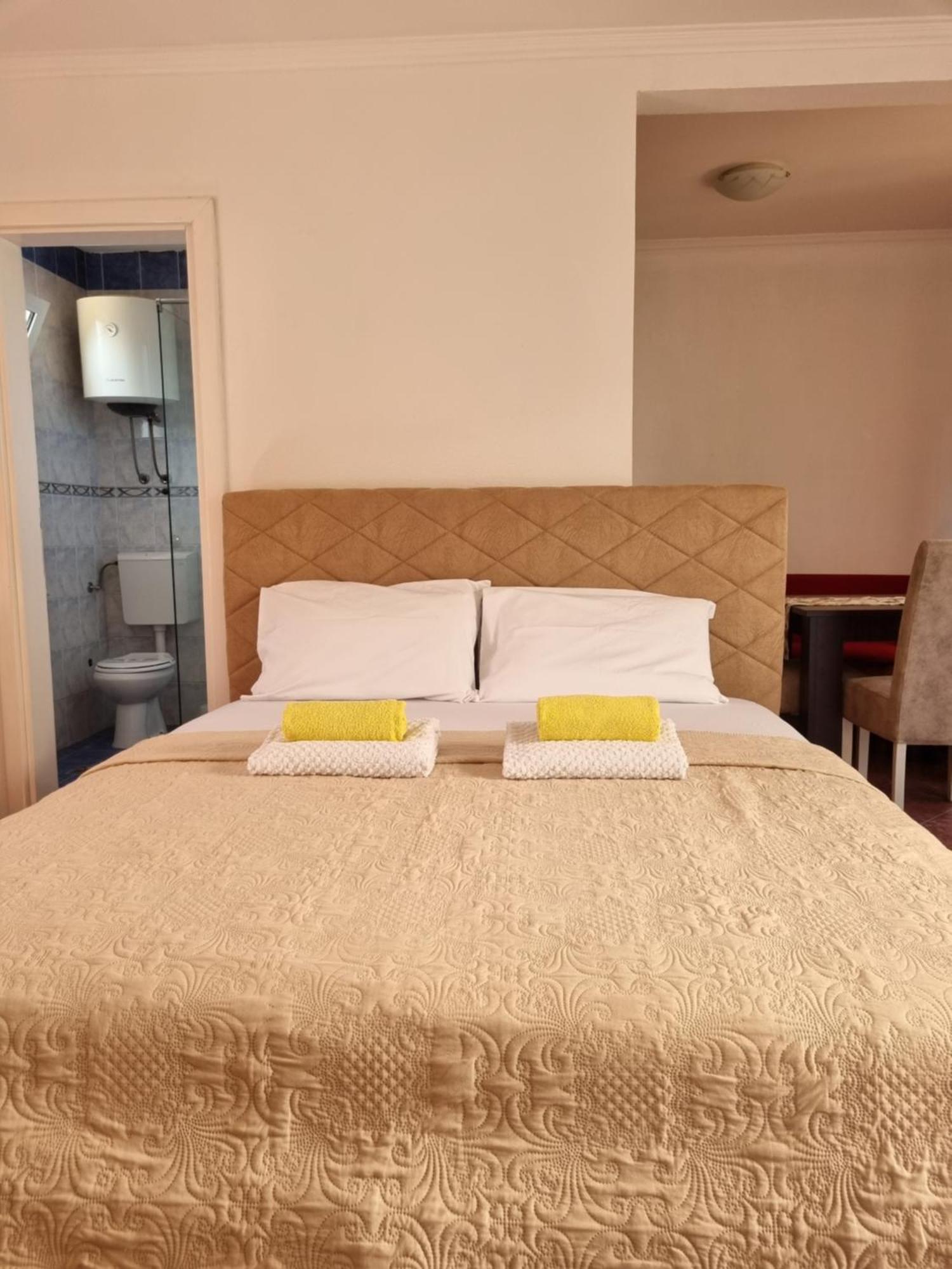Apartmani Mihailovic Budva Ngoại thất bức ảnh