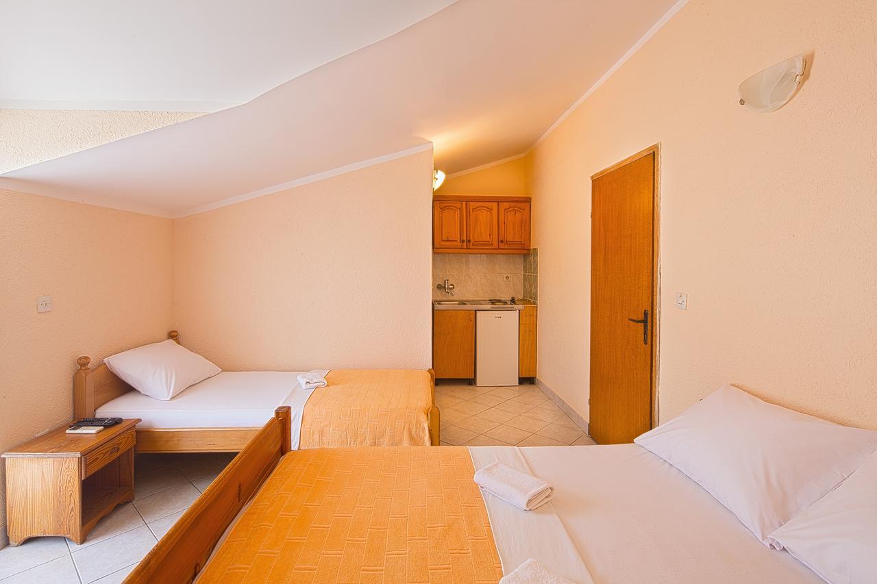 Apartmani Mihailovic Budva Ngoại thất bức ảnh